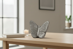 Keramische kunst urn Mariposa met zilverkleurige vlinder