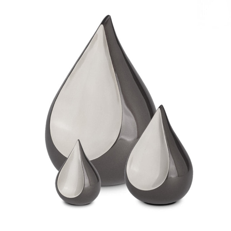 Metalen mini urn zilver met traanvorm