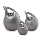 Keramische mini urn met kleurrijke afwerking