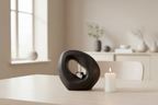 Keramische urn zwart met zilverkleur en matte afwerking